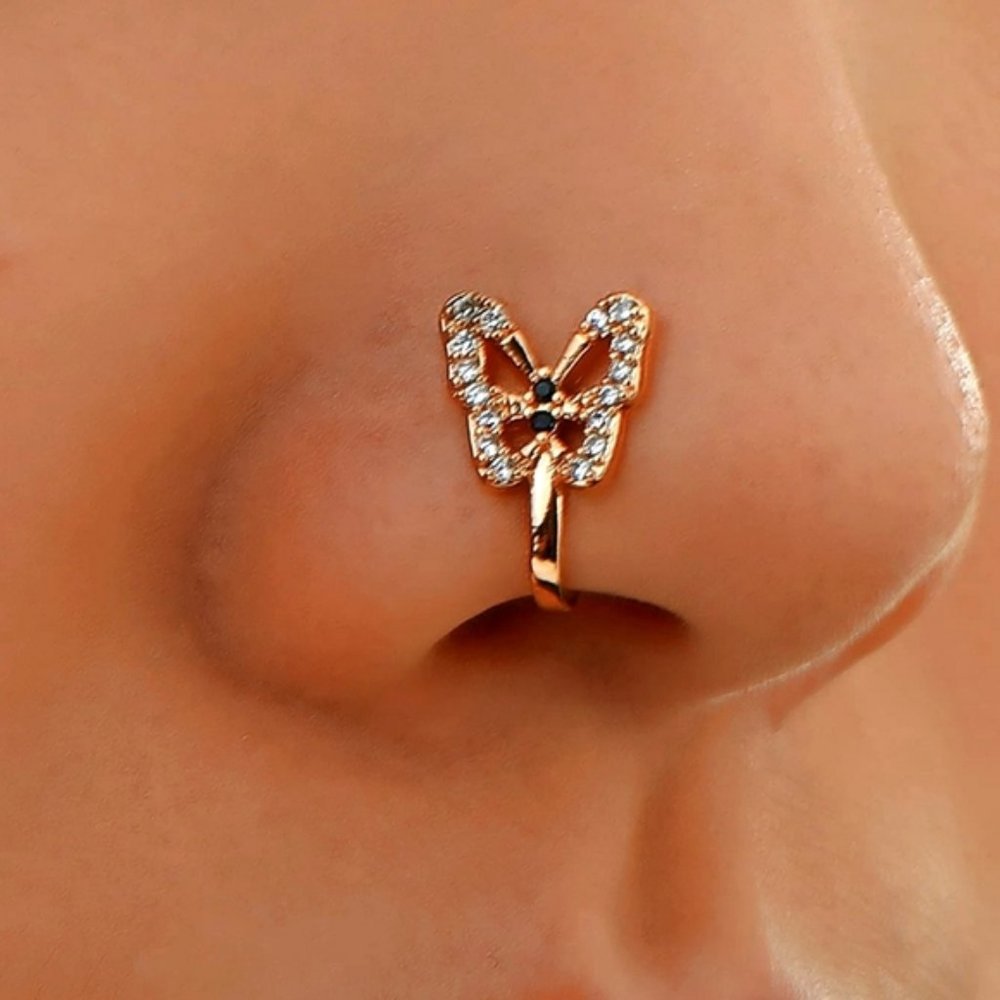 📢 4/$15 Gold Butterfly Nose Cuff